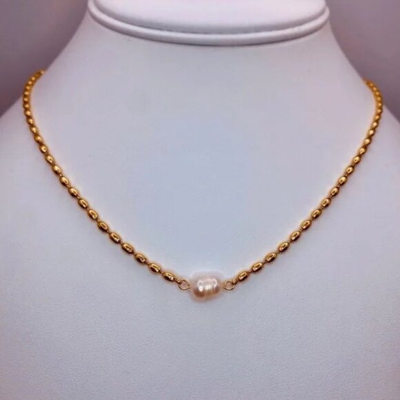 Gold Oval Beaded Necklace with Natural Baroque Pearls - Picture 2 of 4